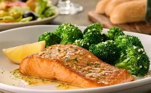 CLASSIC ENTREES Herb Grilled Salmon