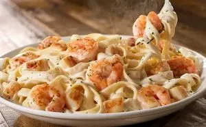 Seafood Alfredo 1